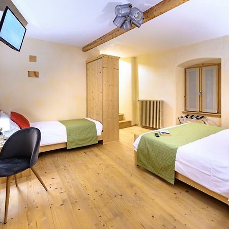 B&B Antica Residenza Centro Storico Tirano Eksteriør billede