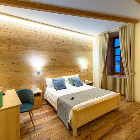 B&B Antica Residenza Centro Storico Tirano Eksteriør billede