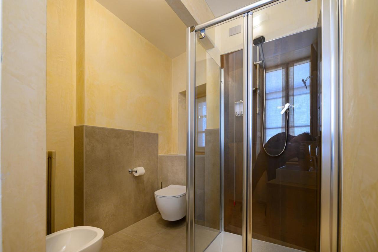 B&B Antica Residenza Centro Storico Tirano Eksteriør billede