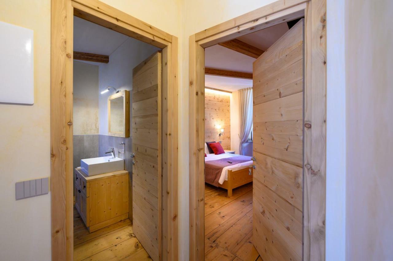 B&B Antica Residenza Centro Storico Tirano Eksteriør billede