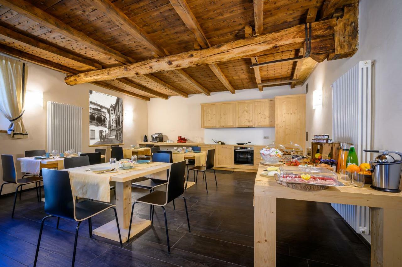 B&B Antica Residenza Centro Storico Tirano Eksteriør billede