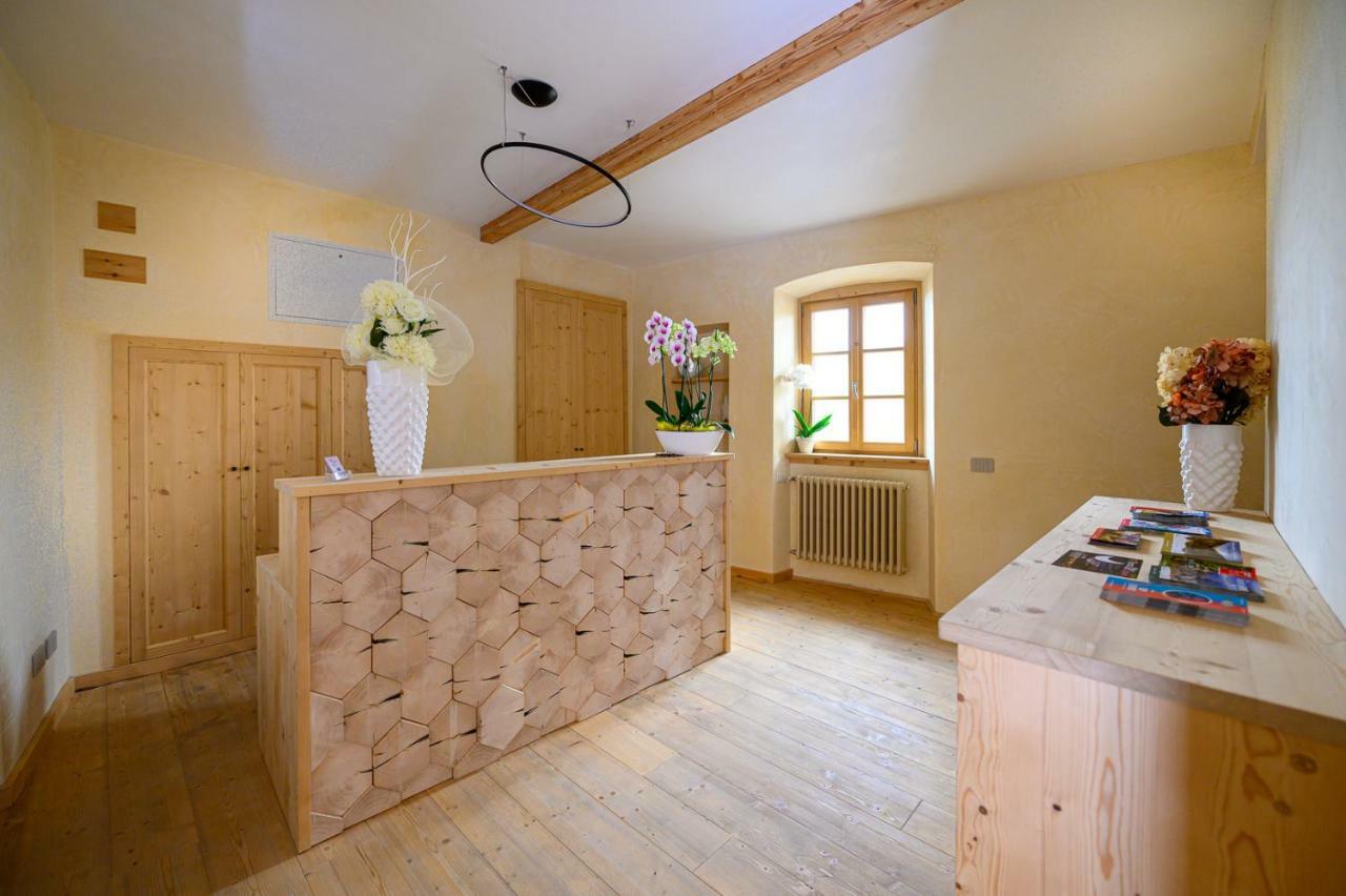 B&B Antica Residenza Centro Storico Tirano Eksteriør billede