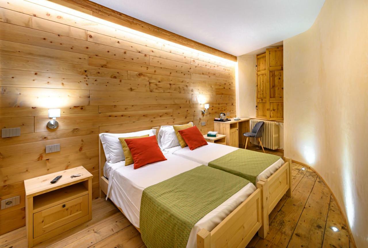 B&B Antica Residenza Centro Storico Tirano Eksteriør billede