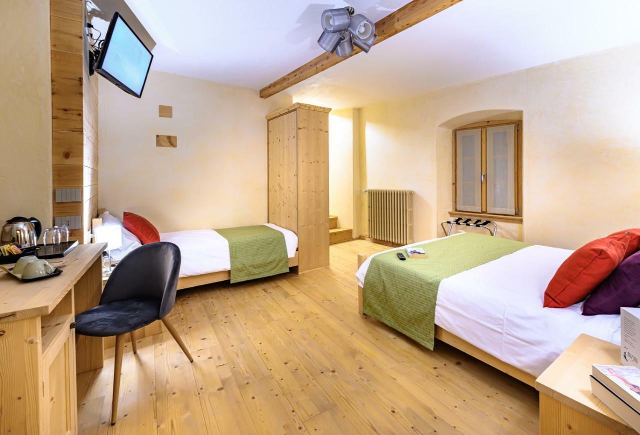 B&B Antica Residenza Centro Storico Tirano Eksteriør billede