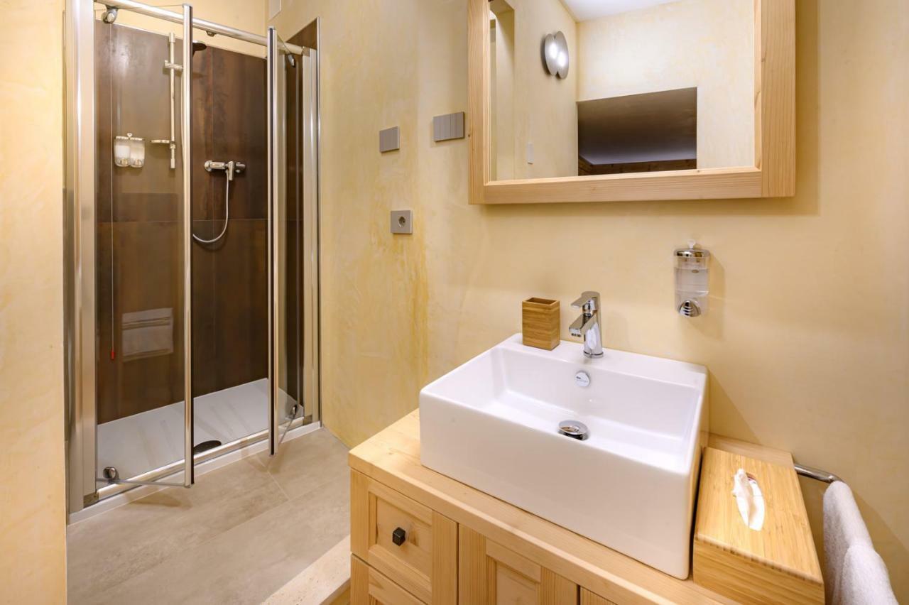 B&B Antica Residenza Centro Storico Tirano Eksteriør billede