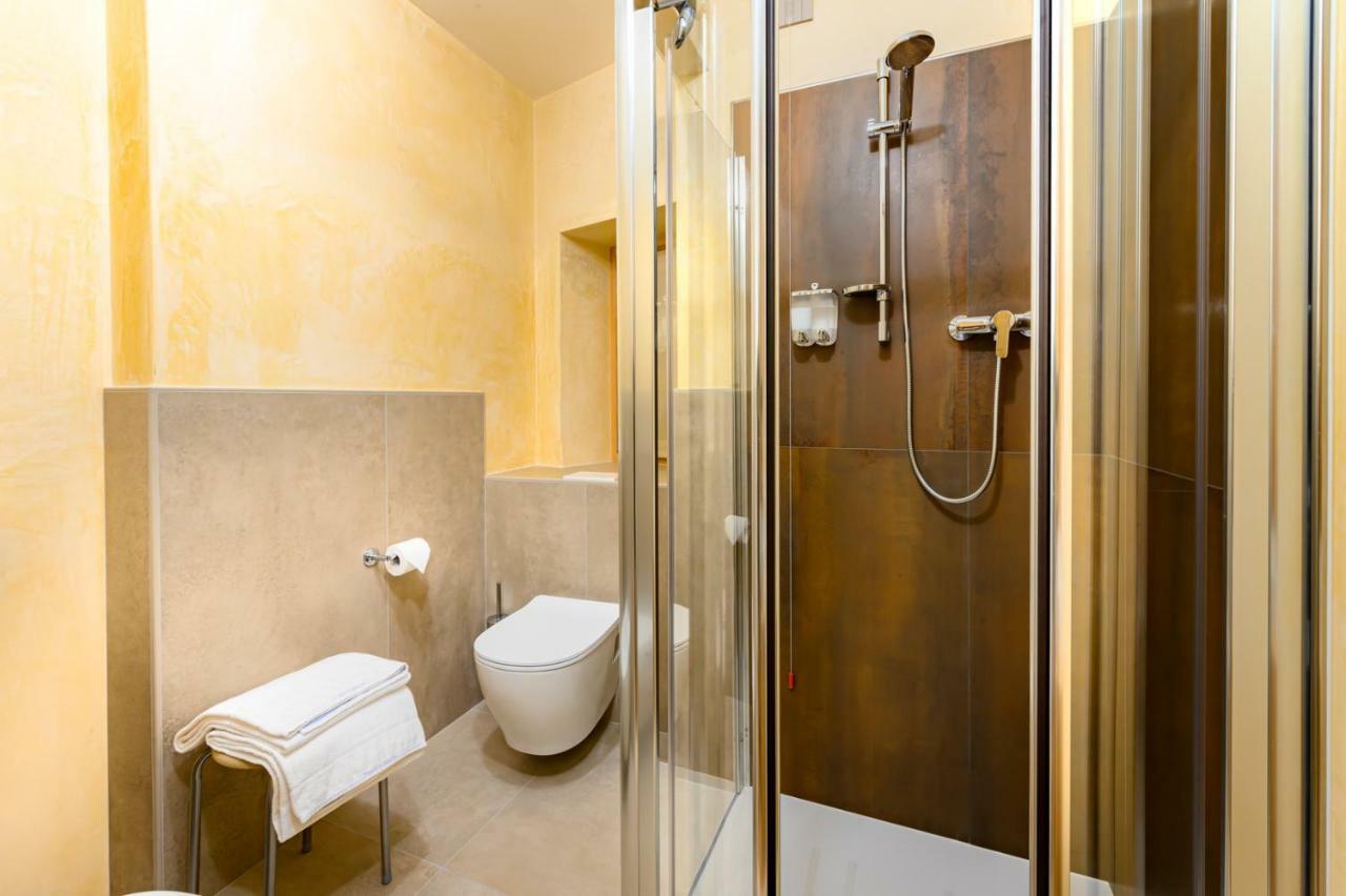 B&B Antica Residenza Centro Storico Tirano Eksteriør billede